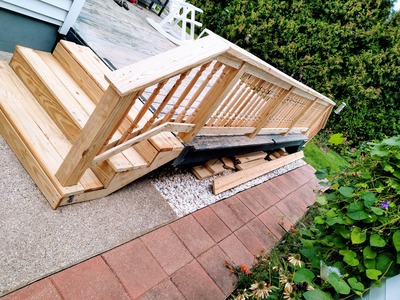 Wooden Deck Railing